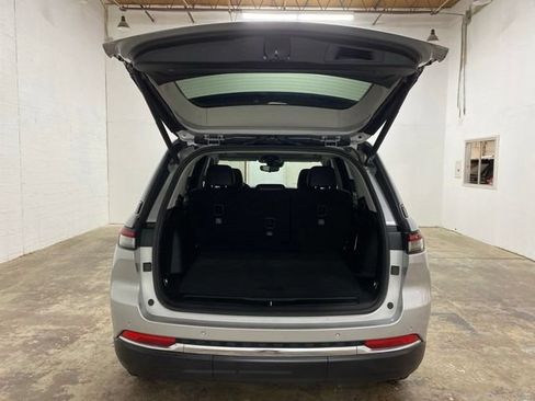 Used 2024 Jeep Grand Cherokee Limited 4xe AWD/4WD image 9