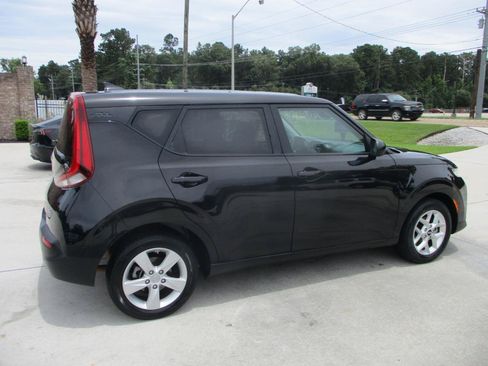 Used 2021 Kia Soul S FWD image 12
