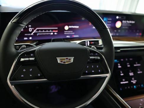 Used 2026 Cadillac Escalade Platinum Sport w/ LPO, Floor Liner Package image 22