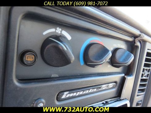 Used 1995 Chevrolet Impala SS RWD image 25