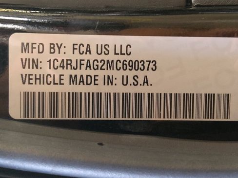 Used 2021 Jeep Grand Cherokee Laredo X AWD/4WD image 33