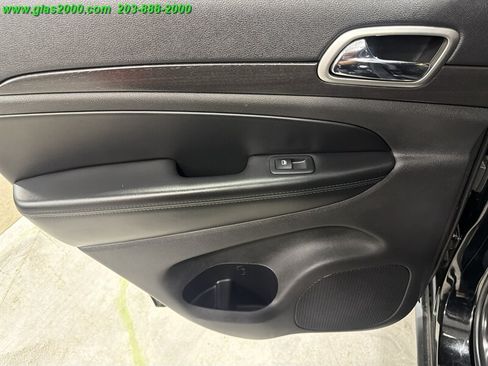 Used 2018 Jeep Grand Cherokee Laredo AWD/4WD image 30