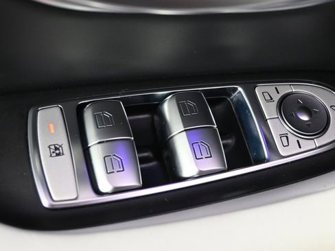 Used 2024 Mercedes-Benz AMG GT 63 image 23