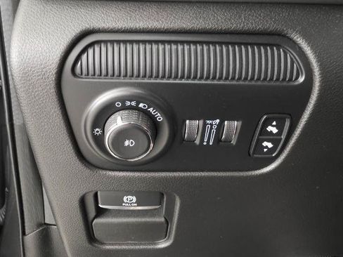 Used 2022 Jeep Wagoneer Series II w/ Premium Group I AWD/4WD image 20