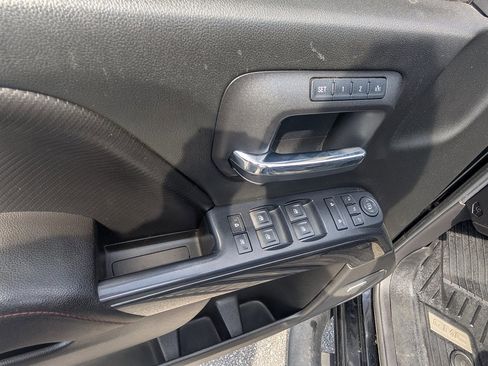 Used 2017 GMC Sierra 1500 SLT w/ All Terrain X Package image 10