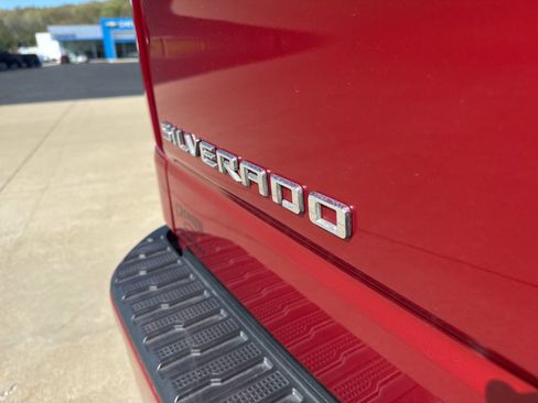 Used 2021 Chevrolet Silverado 1500 Custom AWD/4WD image 9