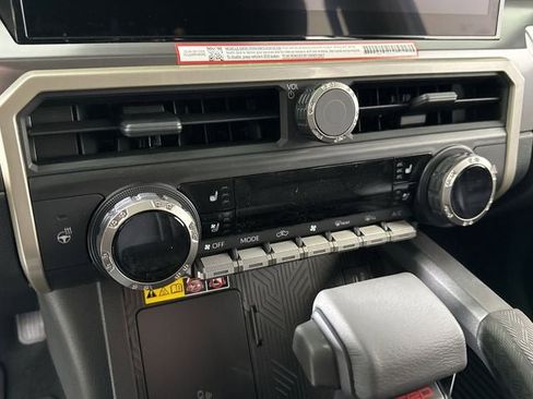 New 2024 Toyota Tacoma TRD Off-Road image 20