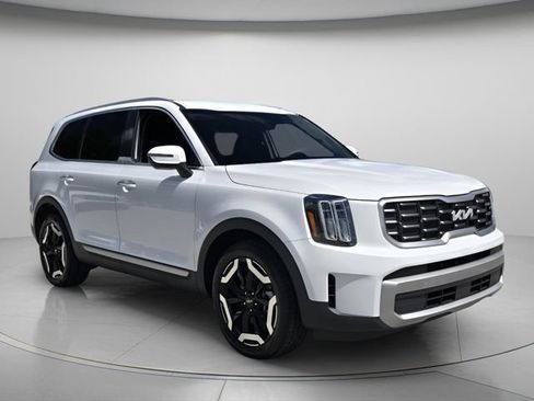 Used 2023 Kia Telluride S AWD/4WD image 9