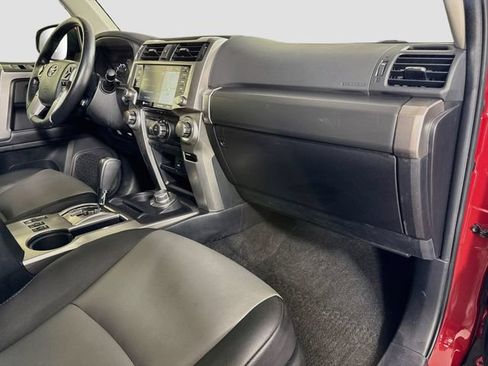Used 2023 Toyota 4Runner SR5 Premium w/ Moonroof Package AWD/4WD image 31