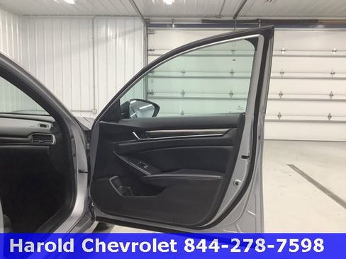 Used 2022 Honda Accord Sport image 10