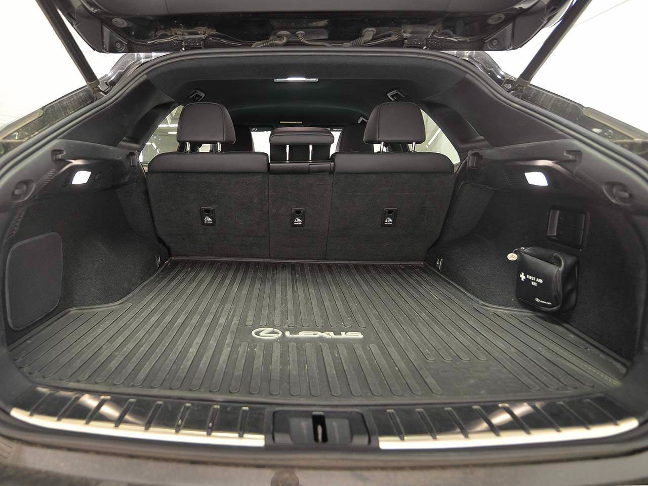 Used 2020 Lexus RX 350 F Sport w/ Accessory Package AWD/4WD image 9