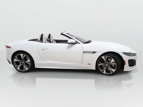 Used 2024 Jaguar F-TYPE Convertible AWD image 6