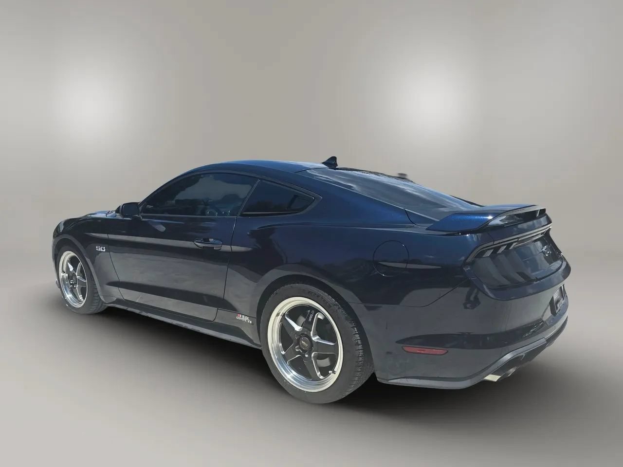Used 2021 Ford Mustang GT w/ GT Performance Package RWD image 5