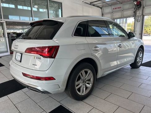 Used 2023 Audi Q5 2.0T Premium w/ Convenience Package image 5