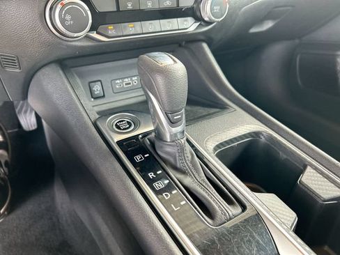 Used 2024 Nissan Sentra SV FWD image 15