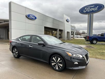 Used 2022 Nissan Altima 2.5 SV