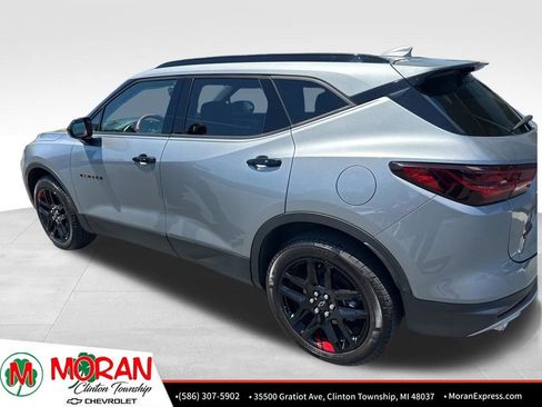Certified 2025 Chevrolet Blazer LT w/ Redline Edition FWD image 2