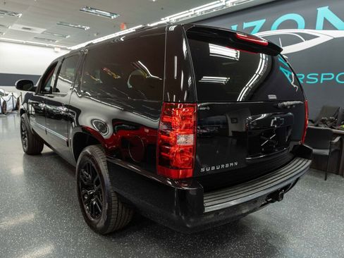 Used 2012 Chevrolet Suburban LTZ image 7