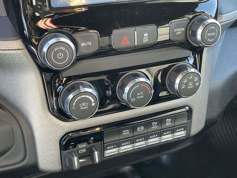 New 2026 RAM 2500 Tradesman w/ Chrome Appearance Group image 38