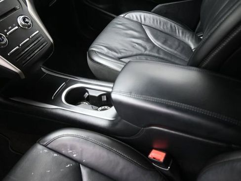 Used 2019 Lincoln MKC Reserve FWD image 9