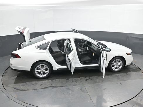 New 2026 Honda Accord LX image 43