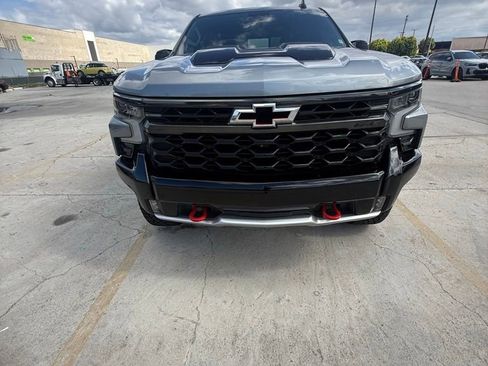 Used 2023 Chevrolet Silverado 1500 ZR2 w/ Technology Package AWD/4WD image 2