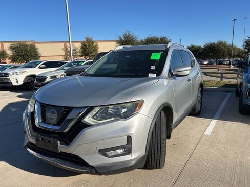 Used 2017 Nissan Rogue SV image 7