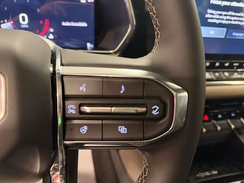 New 2026 GMC Canyon Denali image 18