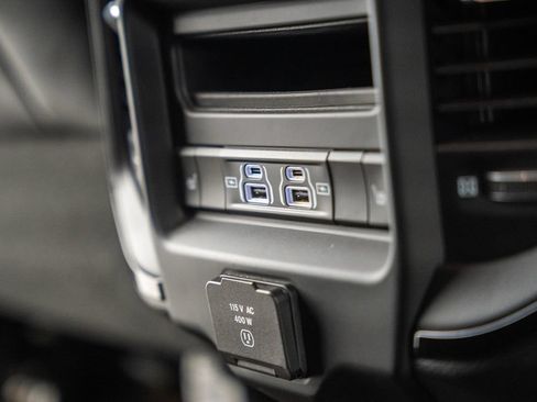 Used 2023 RAM 3500 Limited AWD/4WD image 43