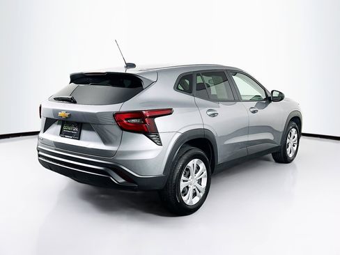 Used 2024 Chevrolet Trax LS w/ Driver Confidence Package image 9