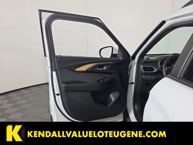 Used 2023 Chevrolet TrailBlazer ACTIV w/ Sun and Liftgate Package AWD/4WD image 21