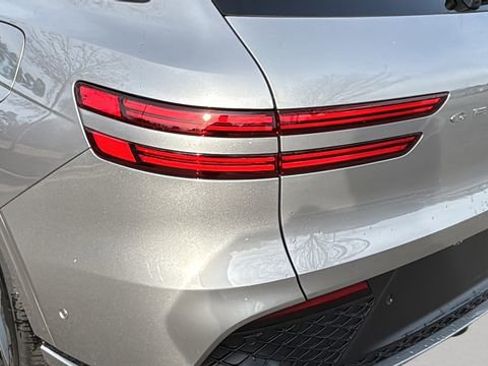 Used 2024 Genesis GV70 3.5T Sport w/ Sport Prestige Package image 32