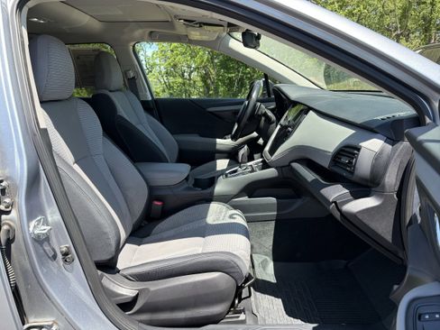 Used 2024 Subaru Outback Premium AWD/4WD image 29