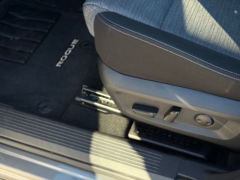 Certified 2023 Nissan Rogue SV image 12