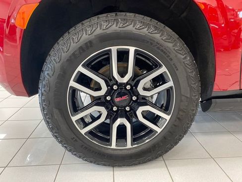 Certified 2024 GMC Yukon XL AT4 w/ Technology Package AWD/4WD image 25