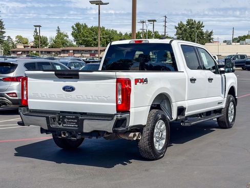 Used 2024 Ford F250 XLT w/ FX4 Off-Road Package image 4
