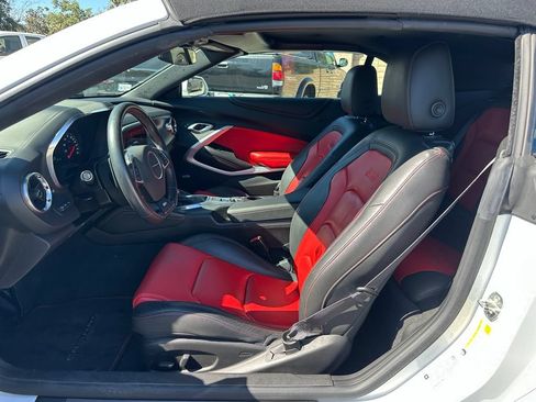 Used 2016 Chevrolet Camaro SS RWD image 8