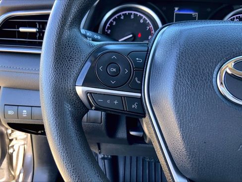 Used 2022 Toyota Camry LE image 22