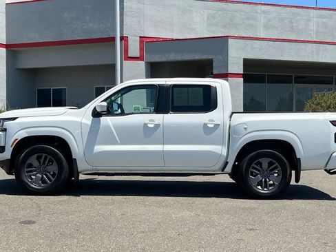 Used 2025 Nissan Frontier SV RWD image 9
