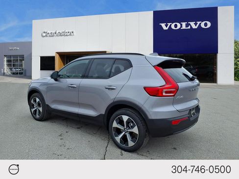 New 2026 Volvo XC40 B5 Core w/ Climate Package image 5