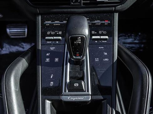 Used 2022 Porsche Cayenne GTS image 20