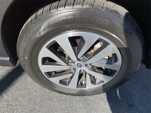 Used 2024 Subaru Outback Premium image 34