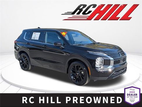 Used 2024 Mitsubishi Outlander SE Black Edition image 1