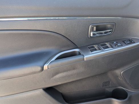 Used 2025 Mitsubishi Outlander Sport SE AWD/4WD image 11