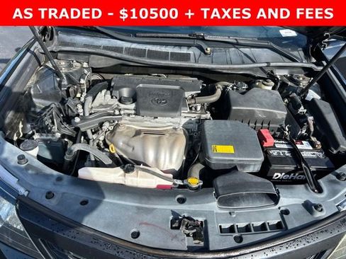 Used 2014 Toyota Camry SE image 11