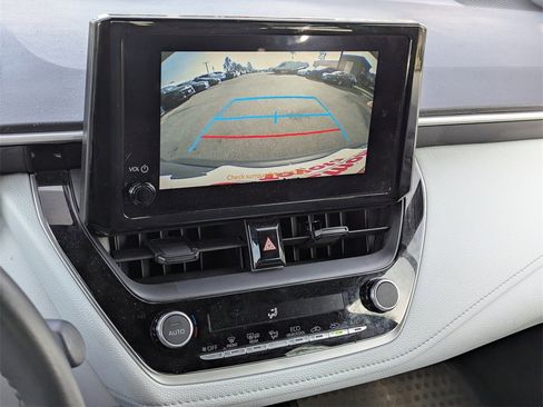 Certified 2025 Toyota Corolla SE image 12