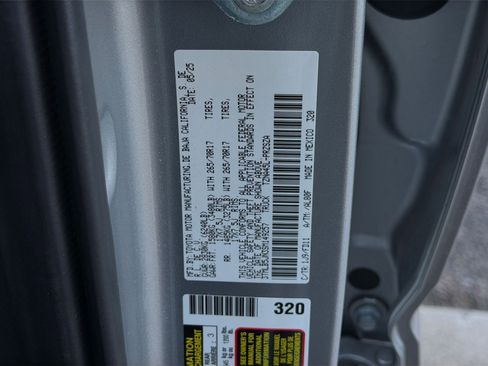 Used 2025 Toyota Tacoma TRD Off-Road image 27