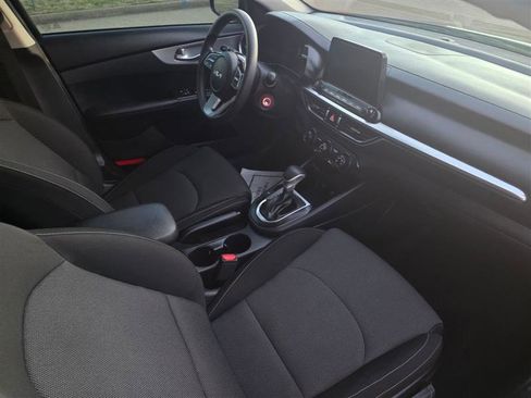 Used 2023 Kia Forte LXS image 7