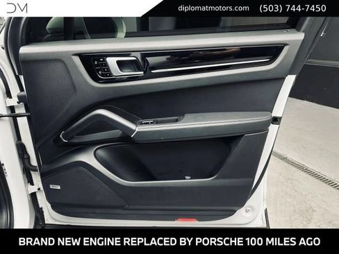 Used 2020 Porsche Cayenne AWD/4WD image 26
