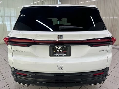 Certified 2025 Buick Enclave Sport Touring image 6